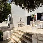 Hotel apartamentowy Pela 3*