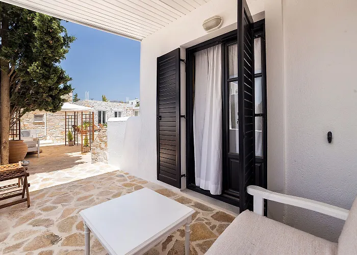 Pela アパートホテル 3*