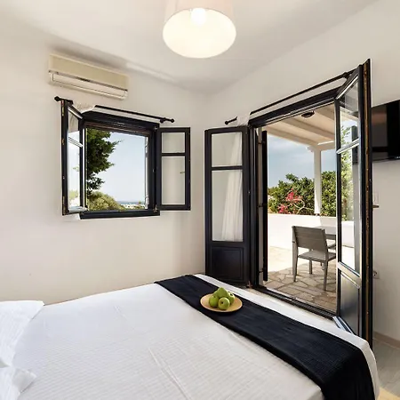 Aparthotel Pela 3*