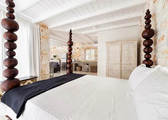 Pela Aparthotel Aliki (Paros)